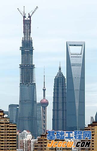 中国在建第一高楼封顶 高楼林立或致地面沉陷