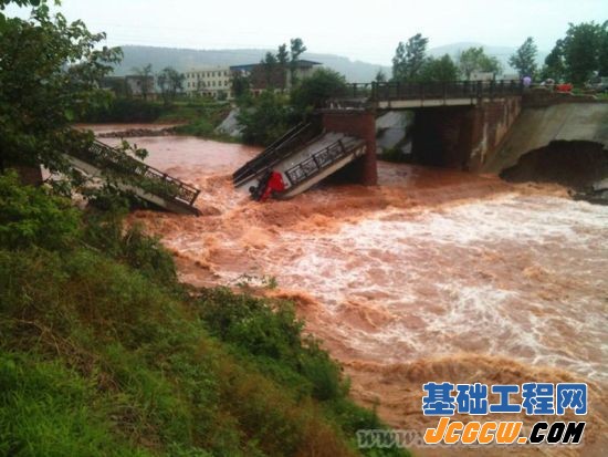 暴雨&ldquo;考验&rdquo;下 建筑工程质量露&ldquo;原形&rdquo;