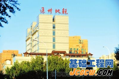 北京通州地税局楼顶建“空中花园” 犹如颐和园