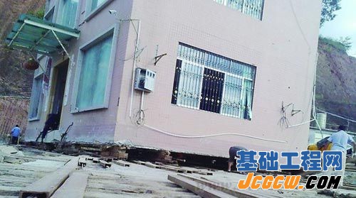 广东惊现&ldquo;滑行楼房&rdquo; 移动距离达30米