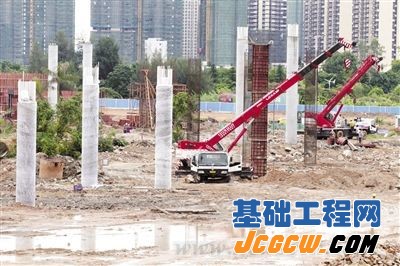 珠海金湾互通立交桥梁工程完成近2/3桩基