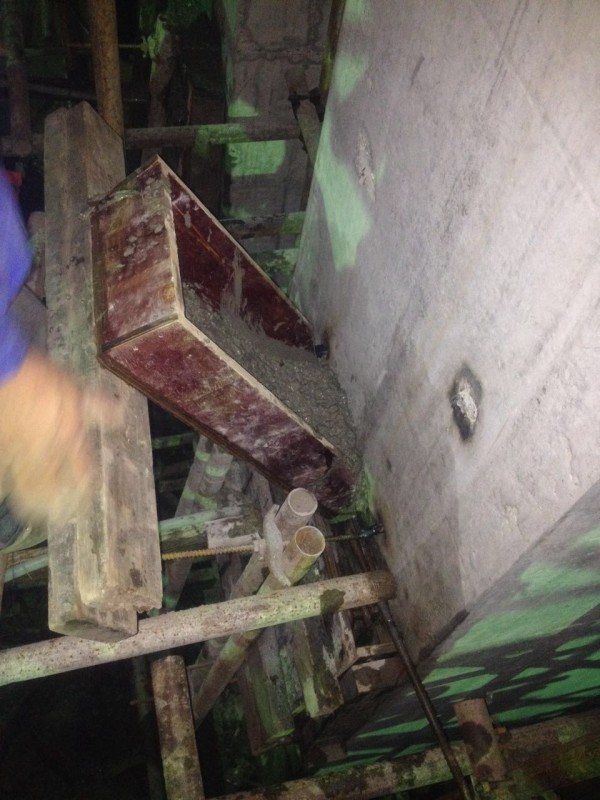 现场混凝土浇筑情况