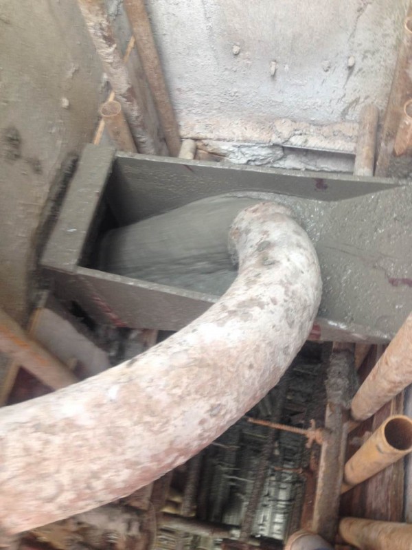 现场混凝土浇筑情况