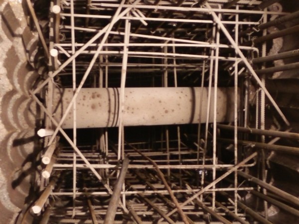 挖孔桩中预埋锚索套管