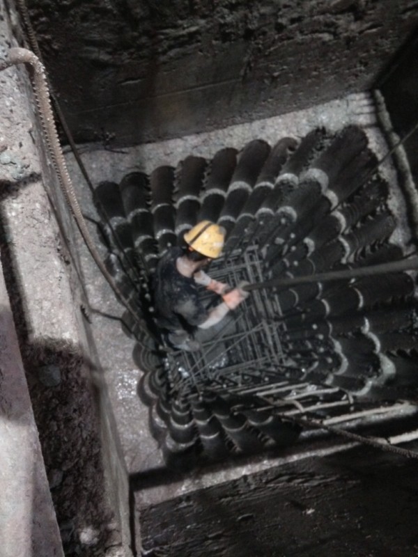 挖孔桩混凝土浇筑及振捣