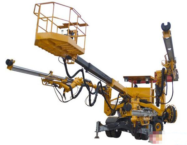 盘点工程机械行业三大巨头海外拓展之路