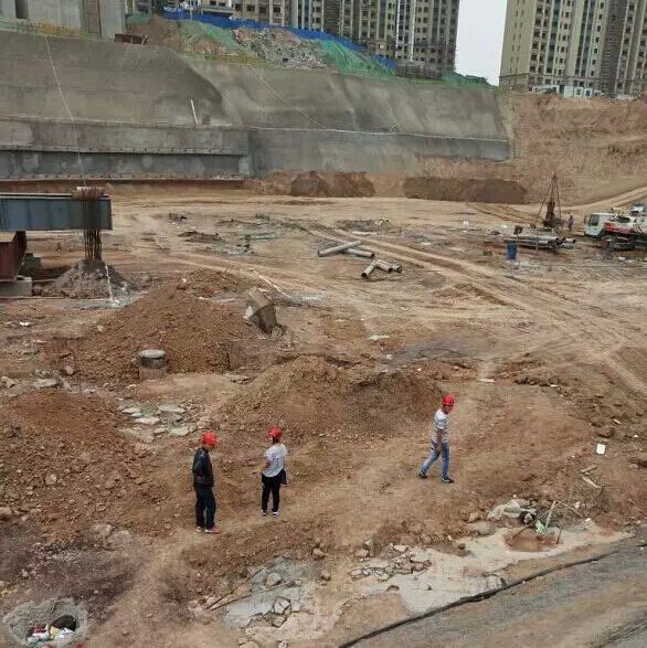 太原恒大山水城支护项目和地库工程桩基正在施工