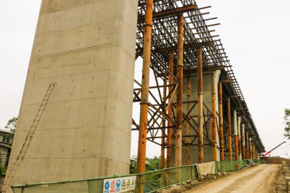 成贵铁路超额完成二季度投资计划