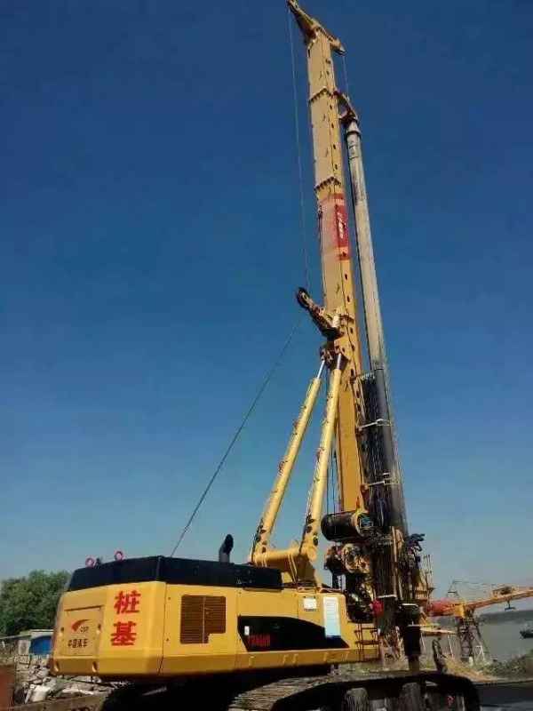 中国中车开创了长江水域旋挖钻机施工深孔大直径钻孔桩先河