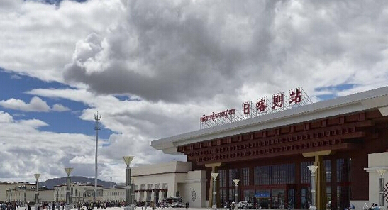 拉日铁路：世界海拔最高铁路的首条延伸线