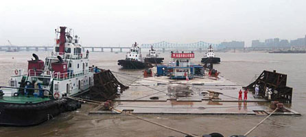 【沉管隧道】南昌红谷隧道第六节沉管完成浮运