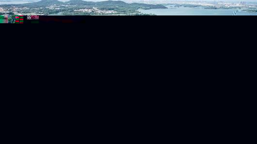 武汉东湖通道工程湖底基坑顶板搭建中