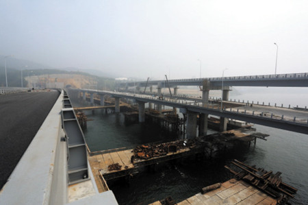 南部滨海大道7310米长隧道已贯通