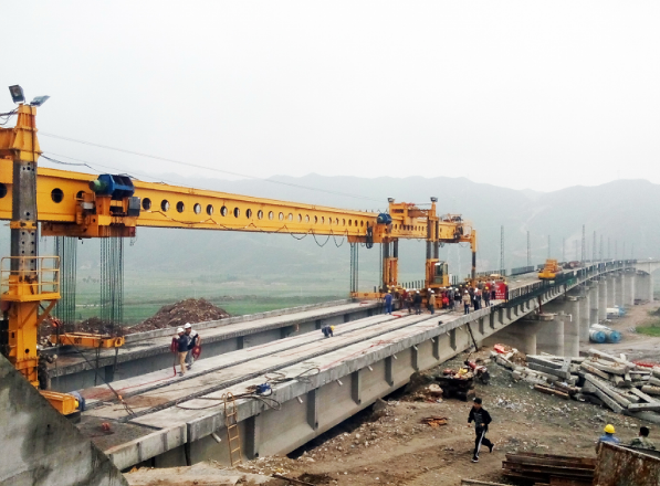 徐工铁装架桥机完成张唐铁路1500T梁架设