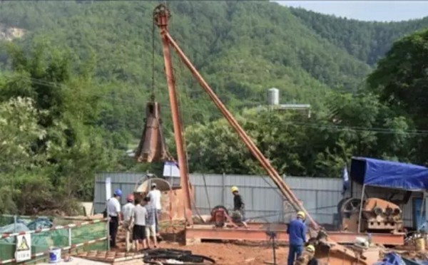 桩基工程新闻：龙怀高速公路TJ5标桩基首件工程正式开钻