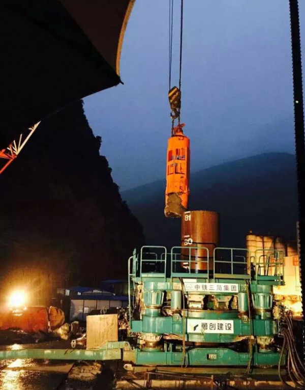 盾安重工全套管全回转钻机再一次刷新最深施工记录