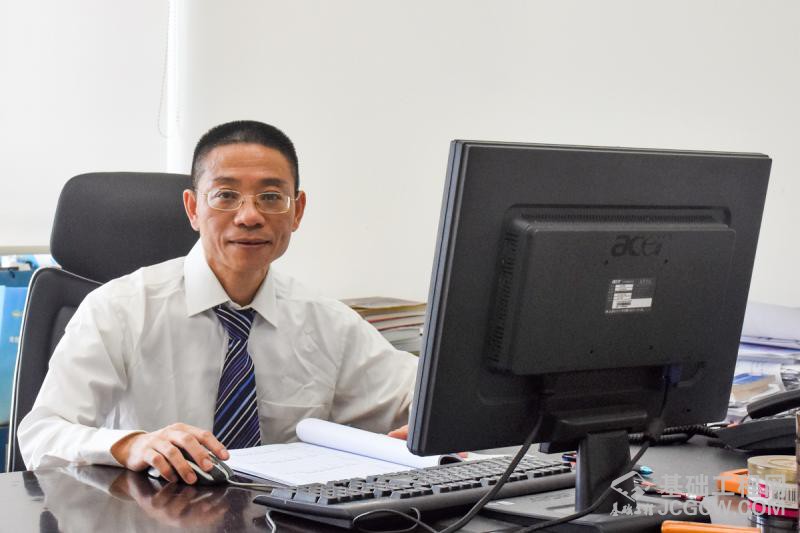 同济大学城市轨道与铁道工程系教授周顺华教授