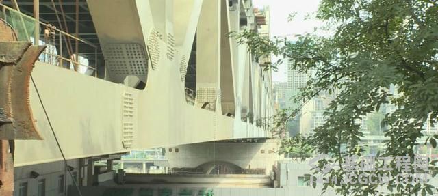重庆又一公轨两用桥将建成，项目全长约5.5公里，主线明年建成