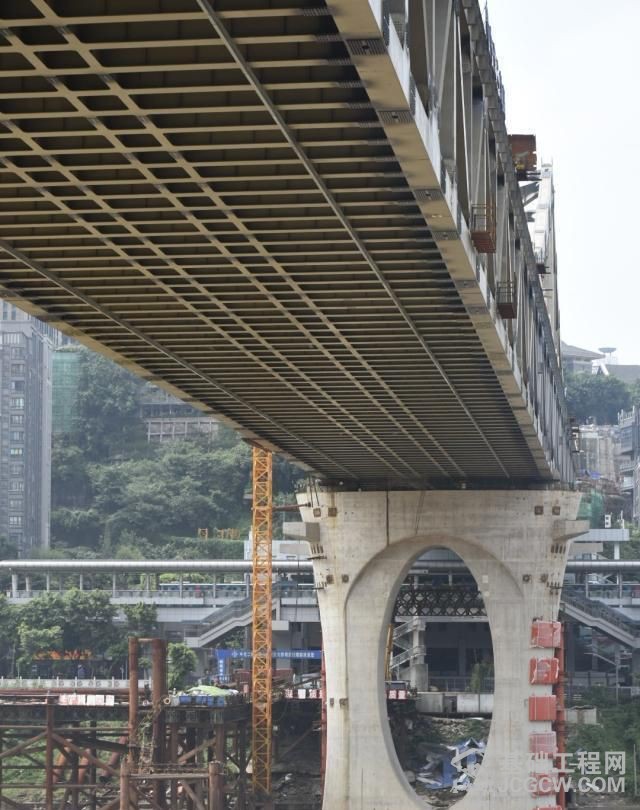 重庆又一公轨两用桥将建成，项目全长约5.5公里，主线明年建成