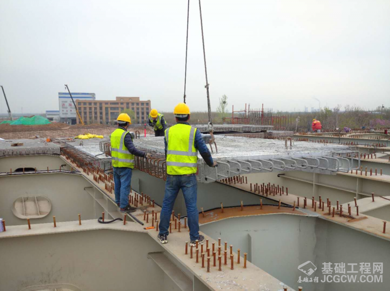 806078fb6df6243_w1000_h748