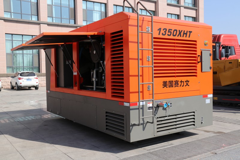 产品D1350空压机（1）