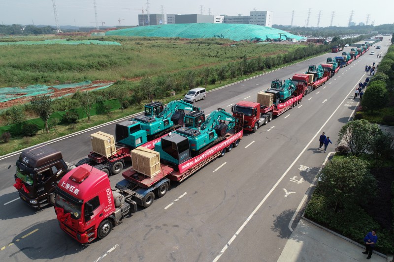 2020年10月9日，山河智能智能遥控挖掘机全球首次批量发货